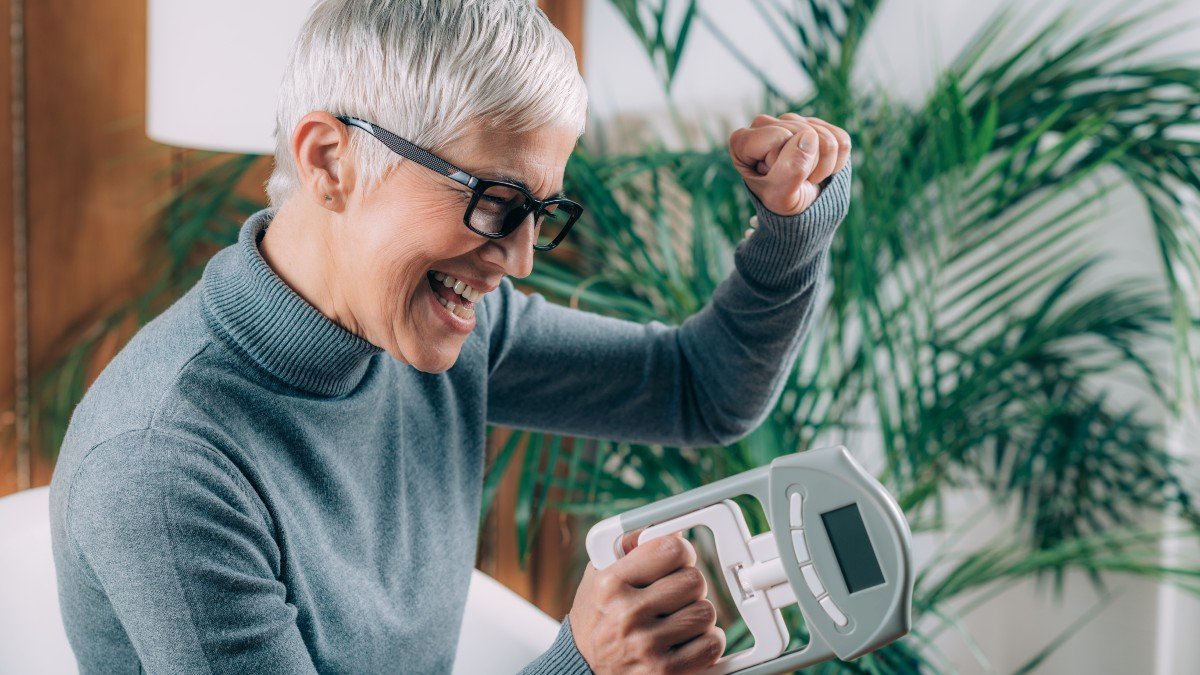 1645373011 grip strength lavi jpg