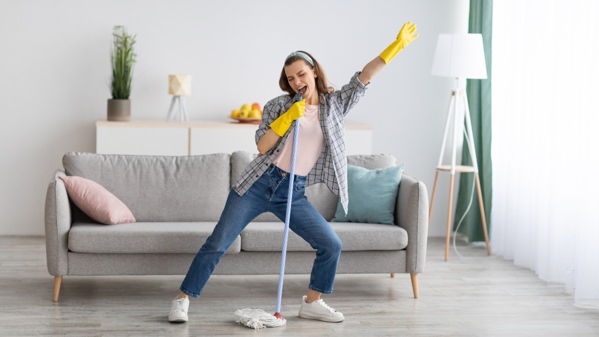 1917189239 house cleaning jpg