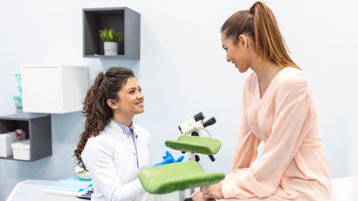 2130857294 doctor patient woman jpg