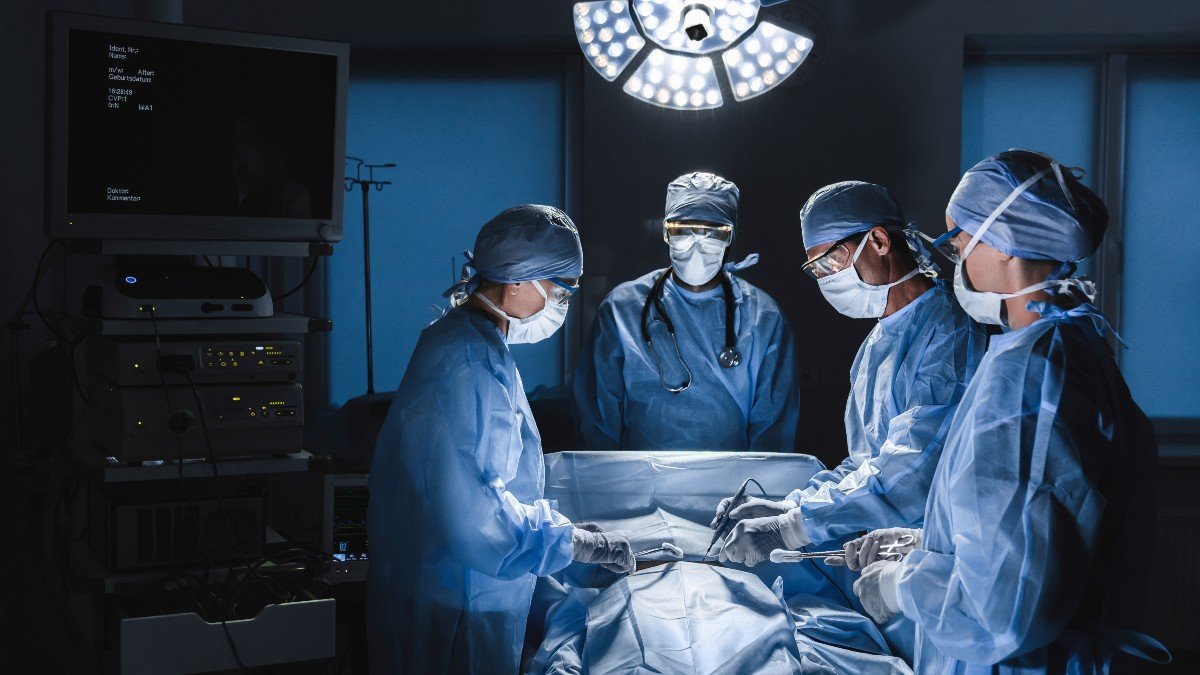 2385184413 surgery jpg
