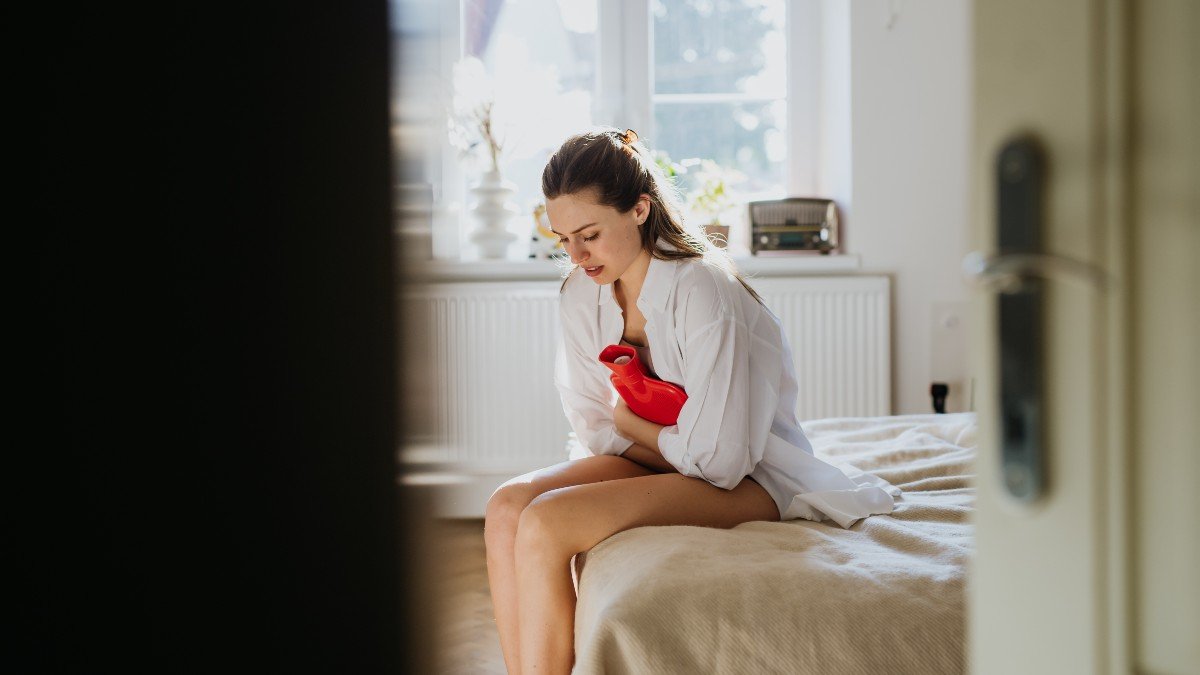 2435894669 woman pain period endometriosis jpg