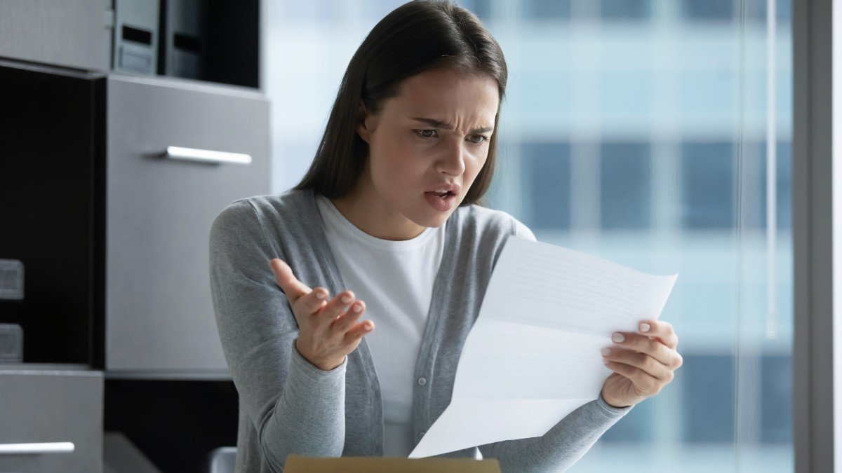 2729041127 insurance contract irritated jpg