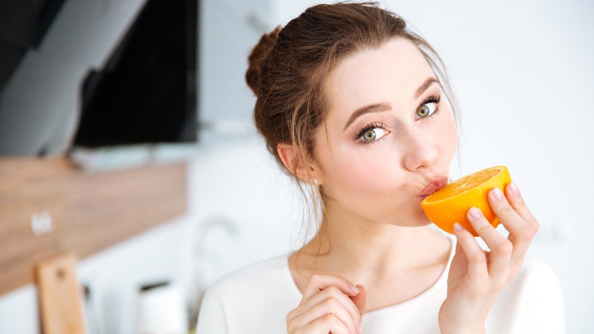 367016486 orange fruit eating healthy diet jpg