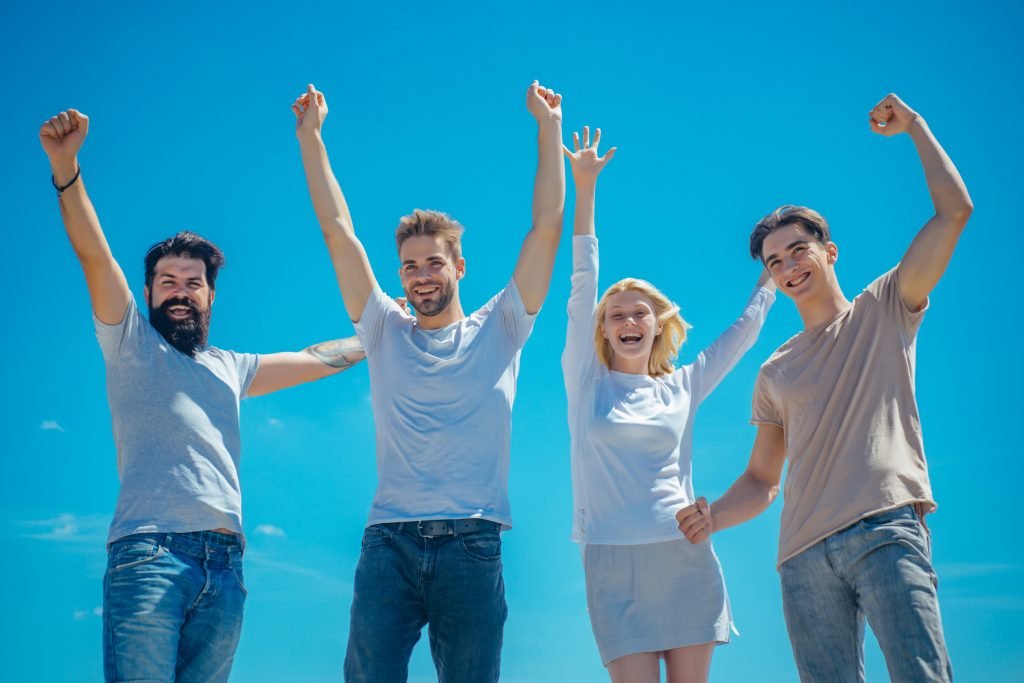 8 pragmata eytychismenoi neoi 1024x683 jpg