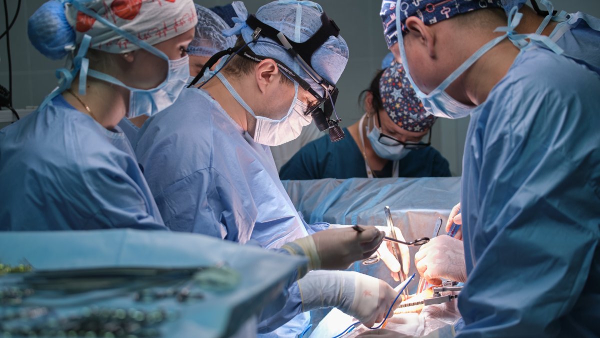 cardiac surgery shutterstock 2634279831 jpg