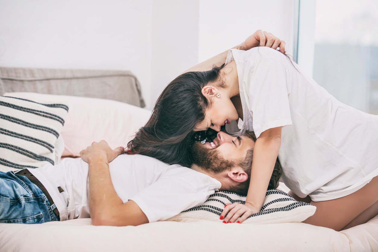 couple bed iStock 1049632166 jpg