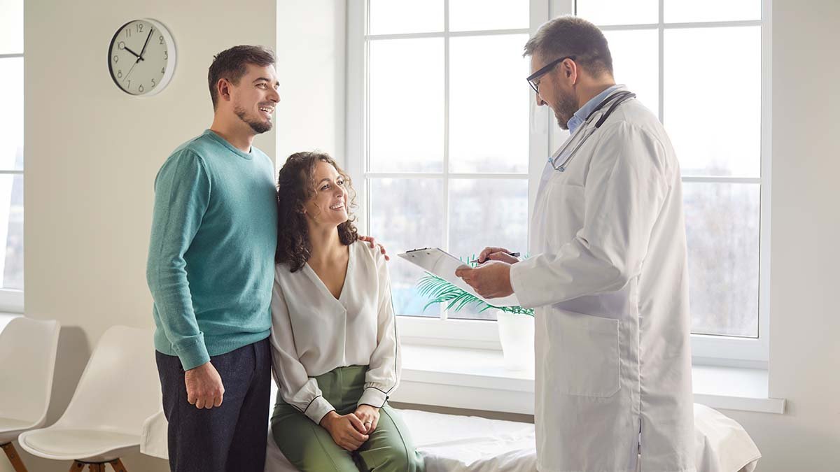 doctor woman 2650974279 jpg