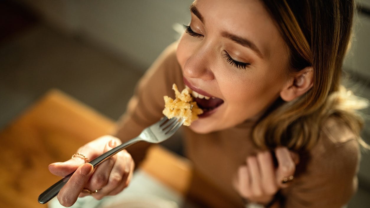 eat woma iStock 1208379871 jpg