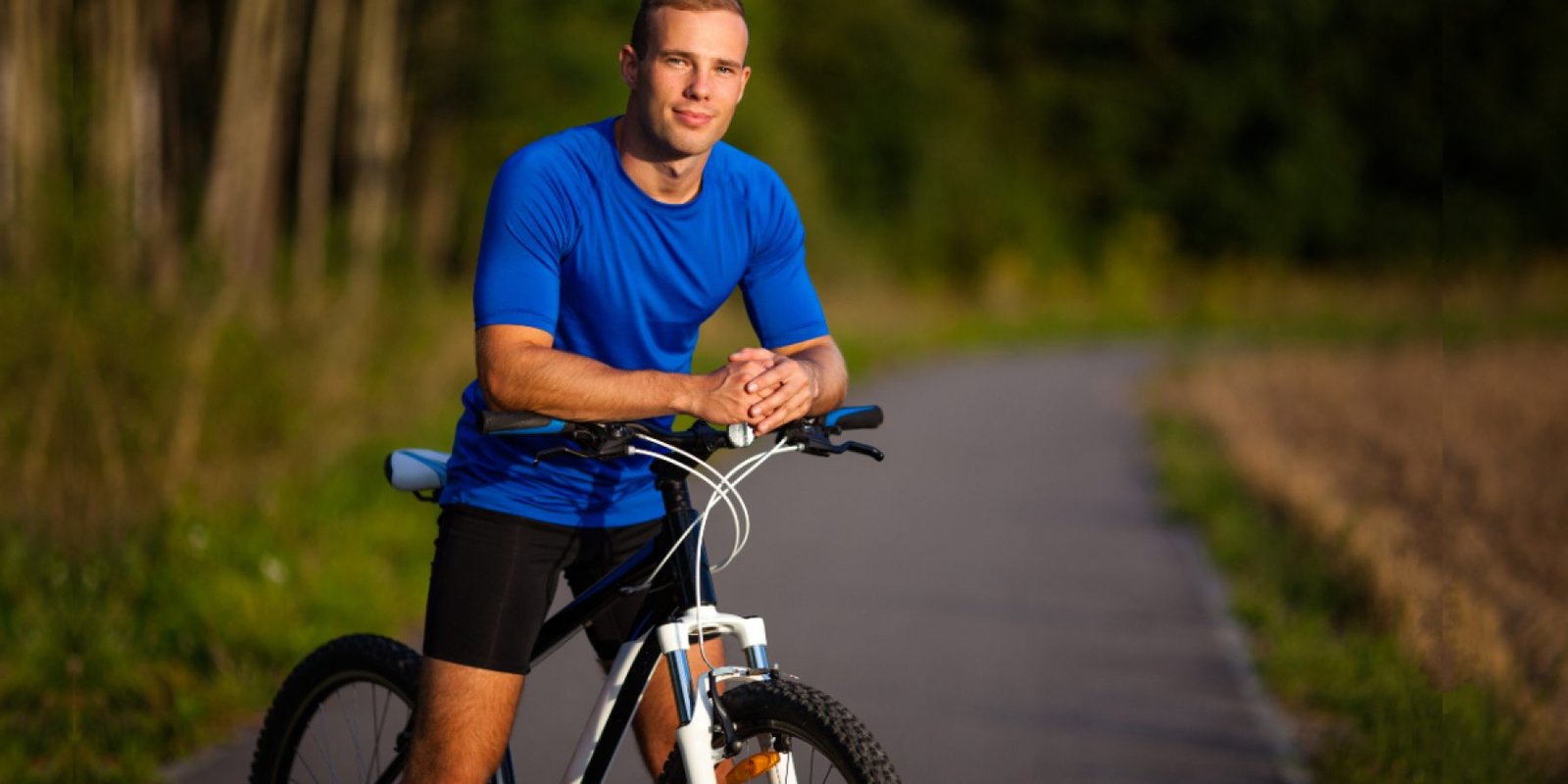 220704195244 man ari bicycle jpg