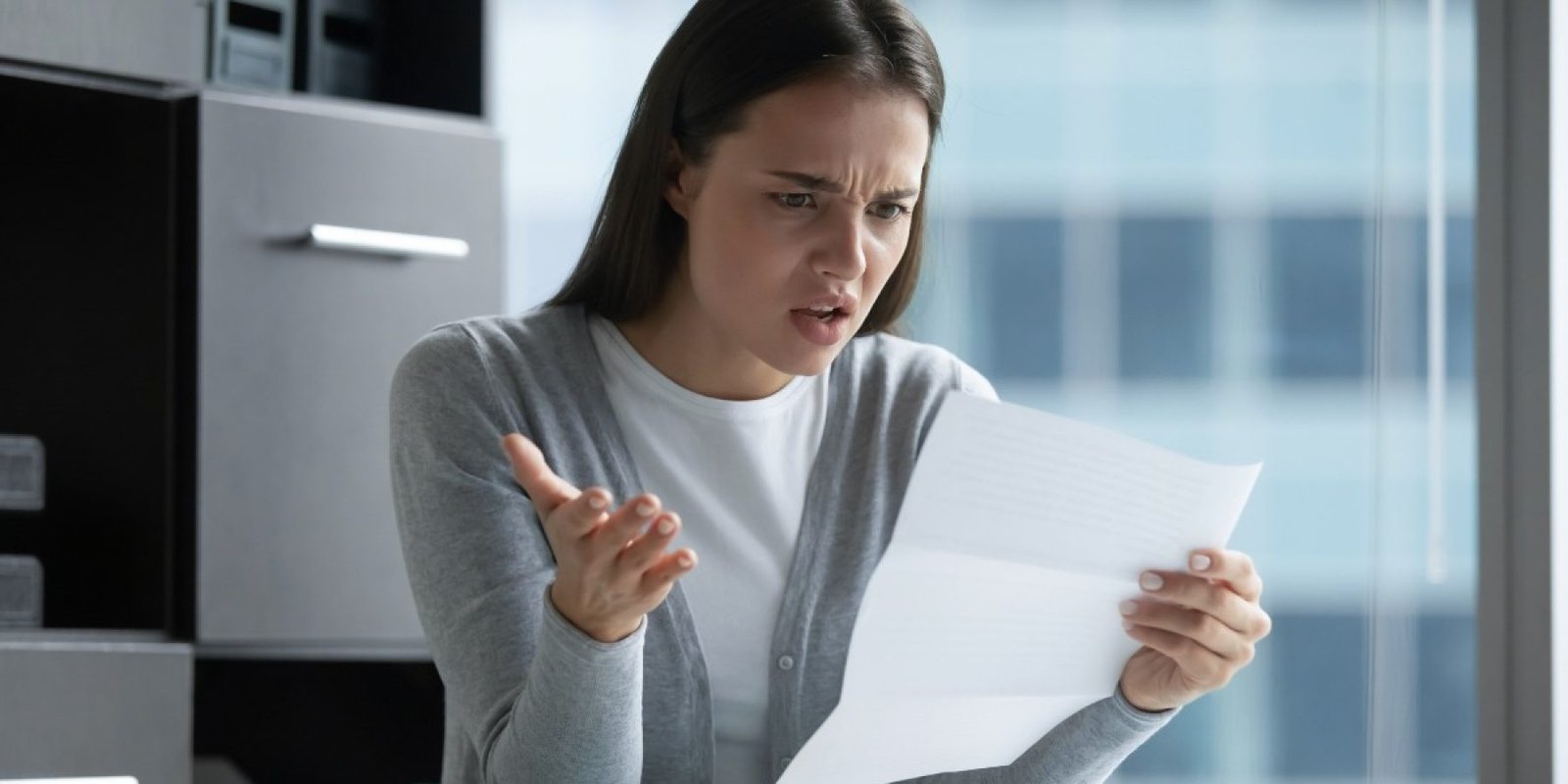 2729041127 insurance contract irritated jpg