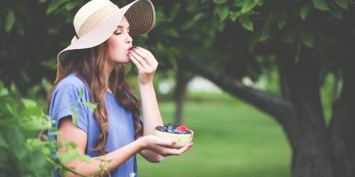 696014029 berries jpg