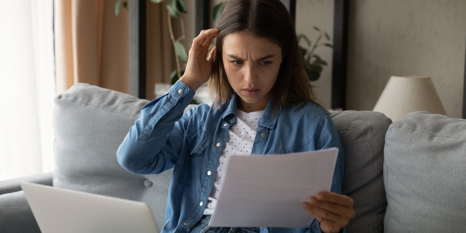 asfalisi contract shutterstock 2013742301 jpg