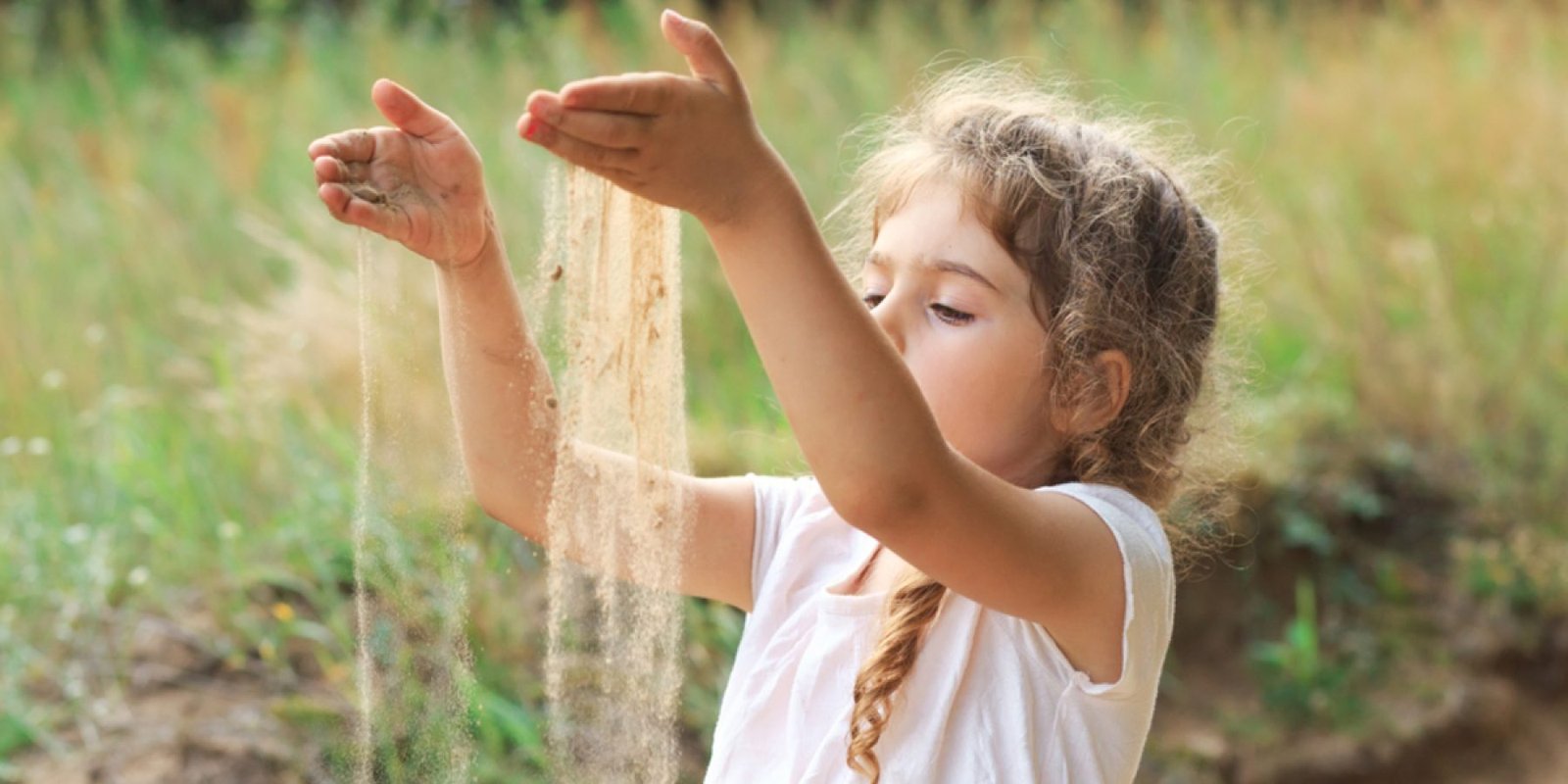 aytismos shutterstock 1926407660 jpg