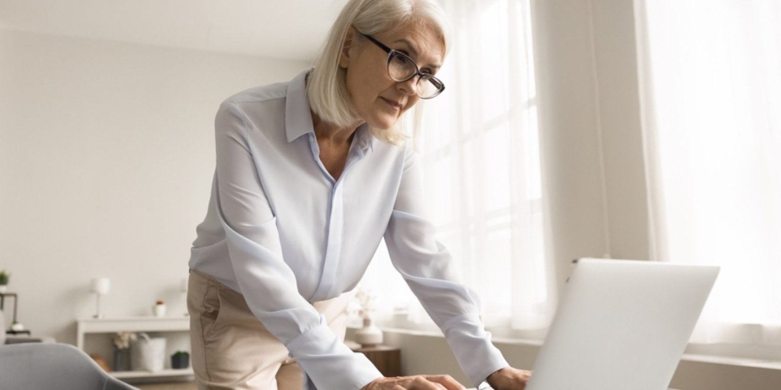 ergasia shutterstock 2608441597 jpg