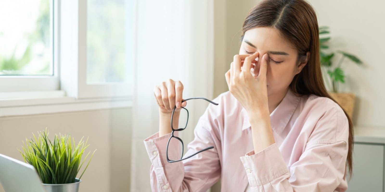 eyes shutterstock 2601872605 jpg