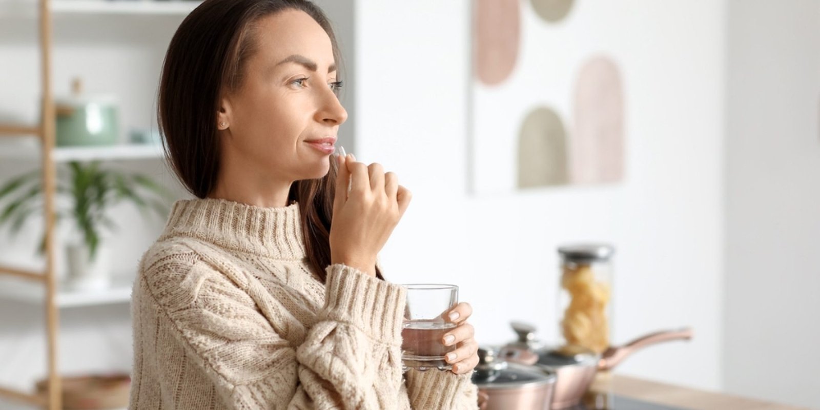 farmaka medication shutterstock 2594589957 jpg