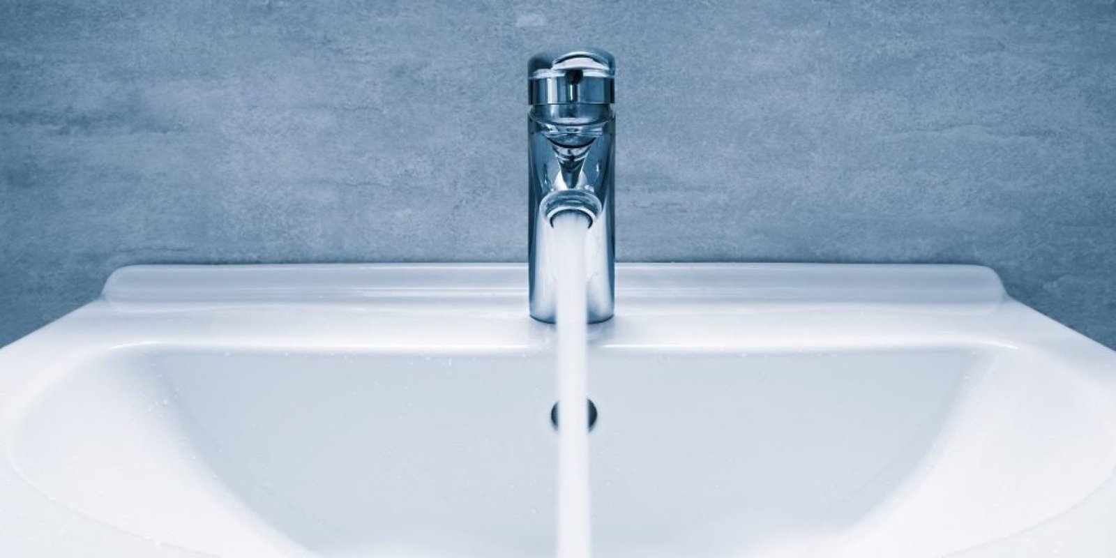 nero vrysi mpaniou 1024x576 jpg