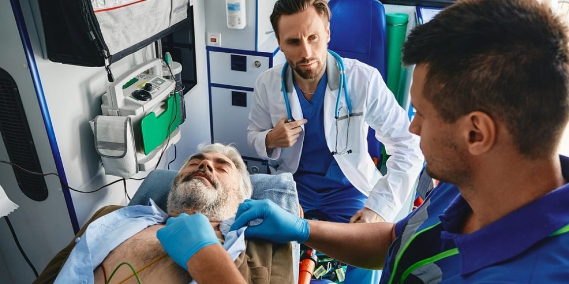 paramedics shutterstock 2212167391 jpg