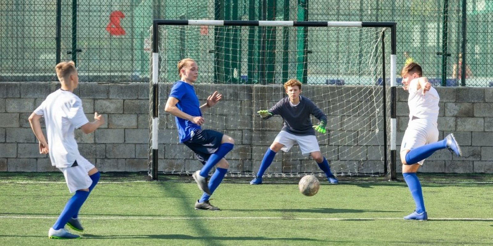 podosfairo football shutterstock 2165833501 jpg