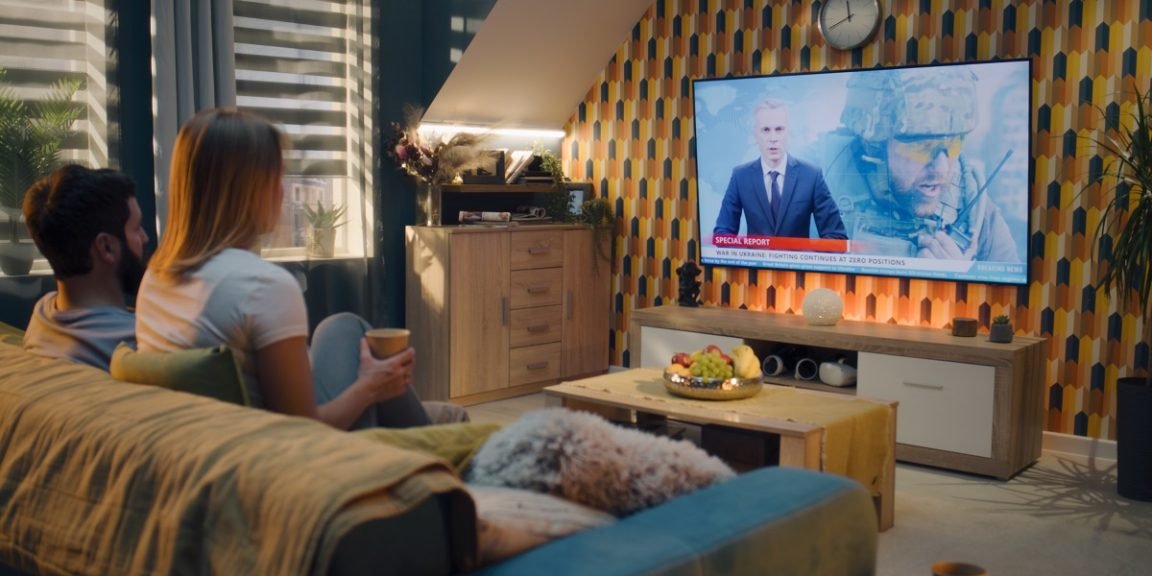 watching news war 2213917469 jpg