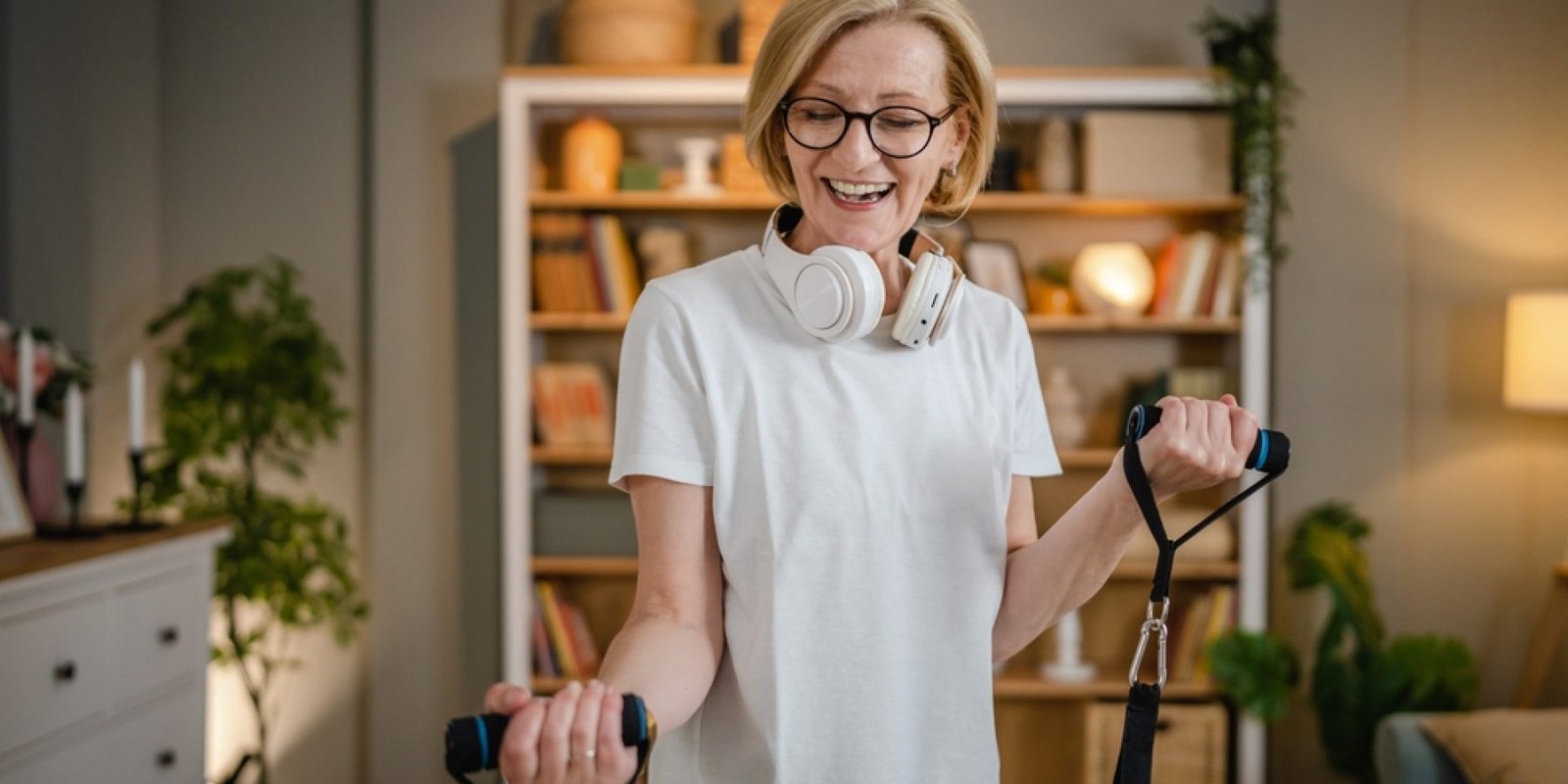 woman senior askisi strenght shutterstock 2320899343 jpg