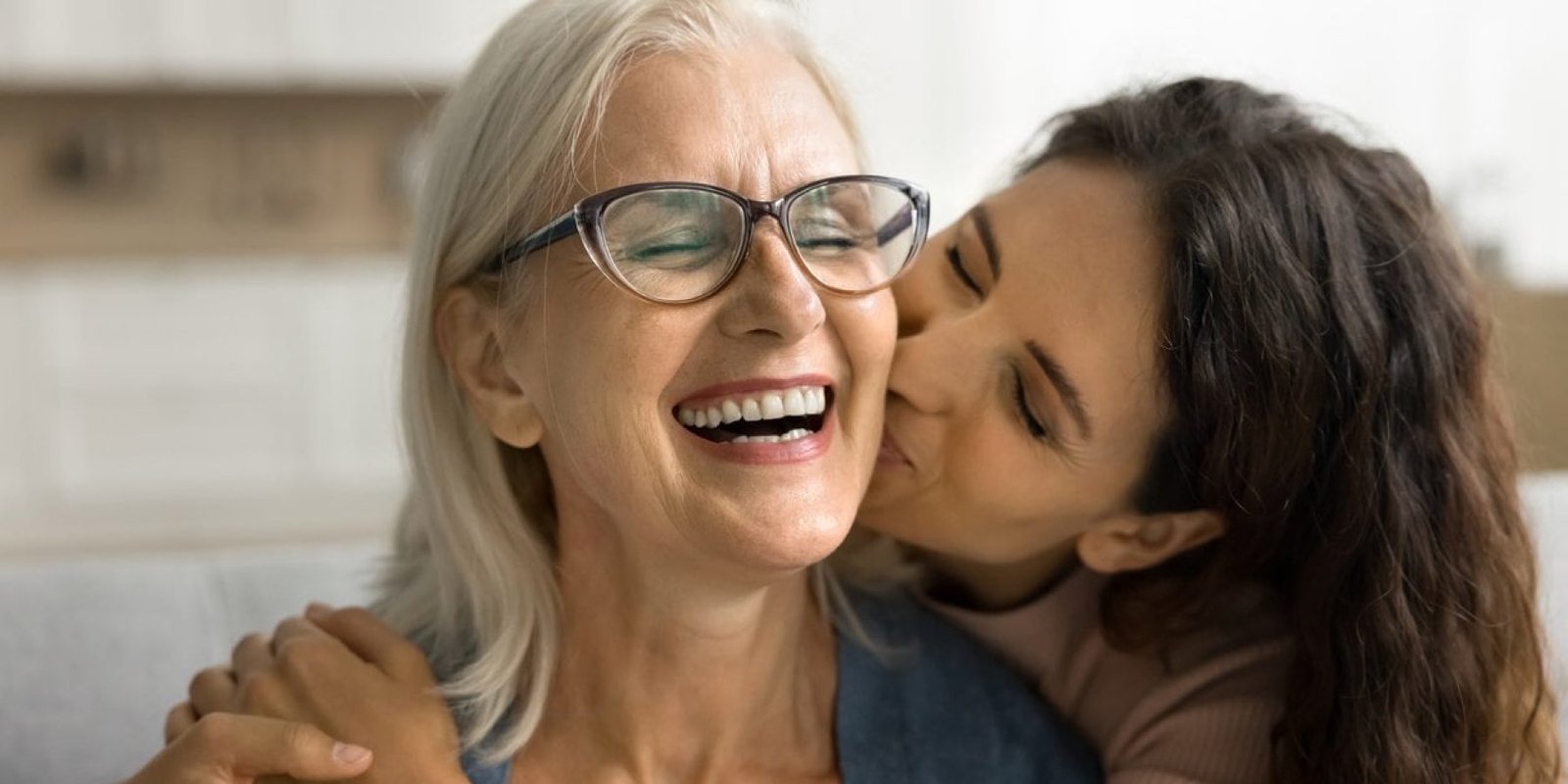 Γιορτή Μητέρας: Γιατί η Μαμά είναι Ηρωίδα για 1 στους