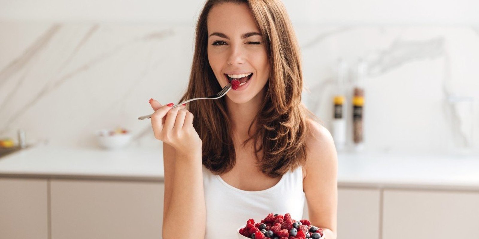 Μούρα Μήλα Μαύρο Τσάι Τα Φλαβονοειδή για Νεότητα