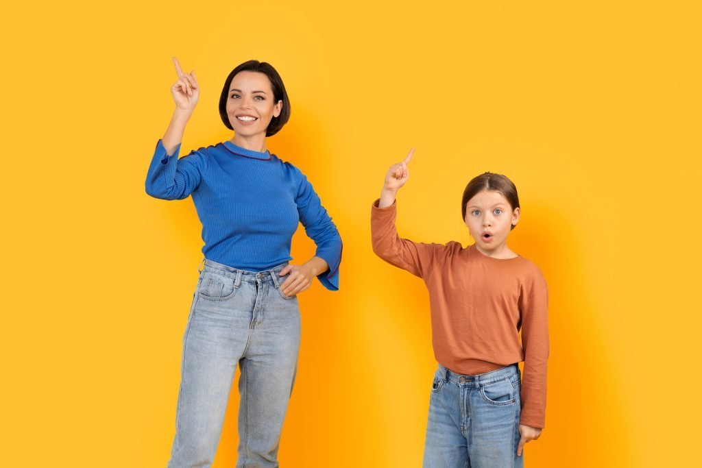 emoji synomilies schesi syntrofo 1024x683 jpg