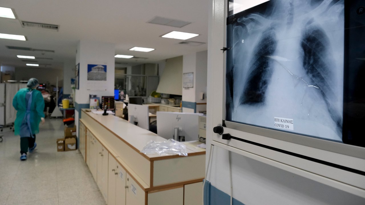 greek hospital 1984378076 jpg