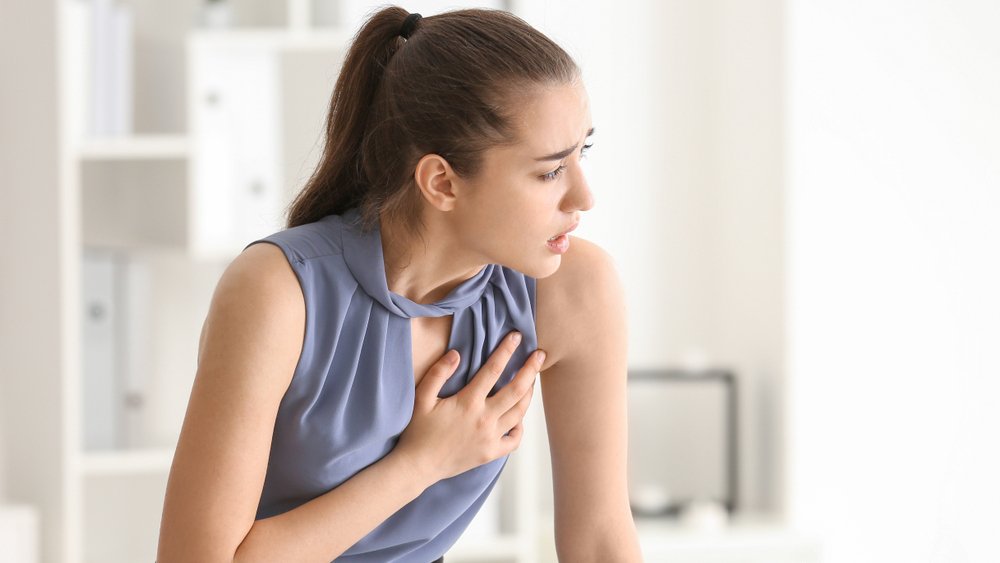 heart pain attack shutterstock 1515654905 jpg