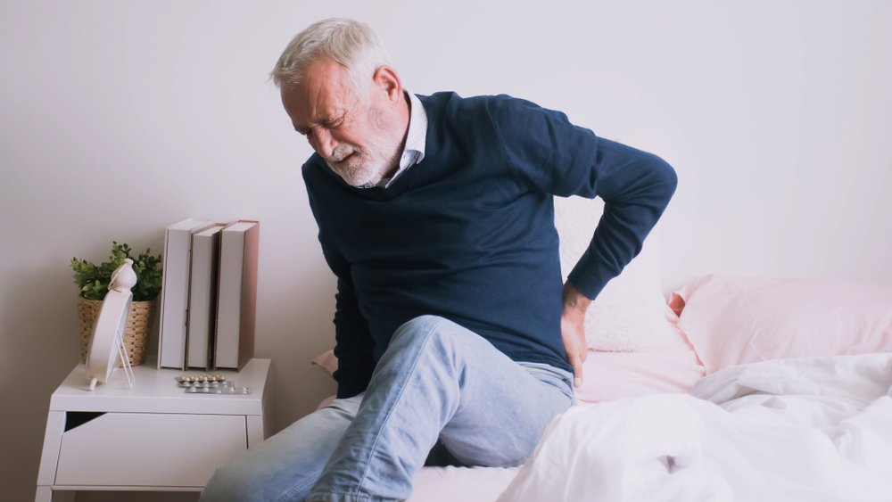 hip pain isxio shutterstock 1520348414 jpg