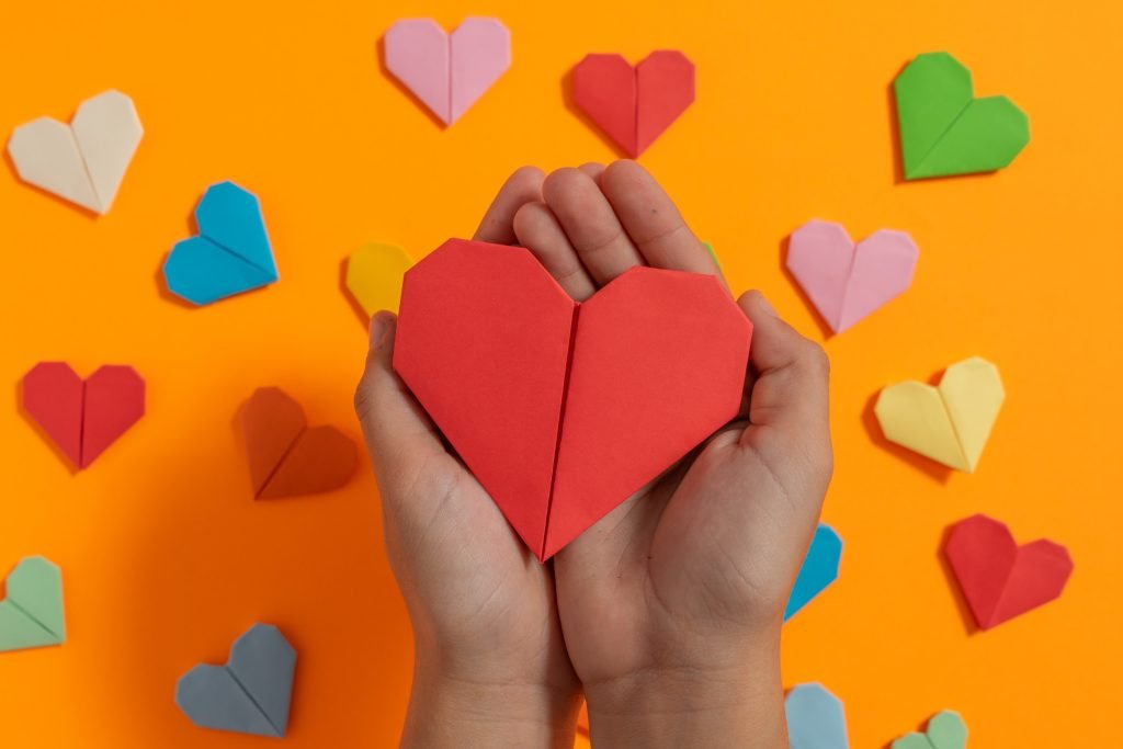 megali kardia 10 charaktiristika 1024x683 jpg