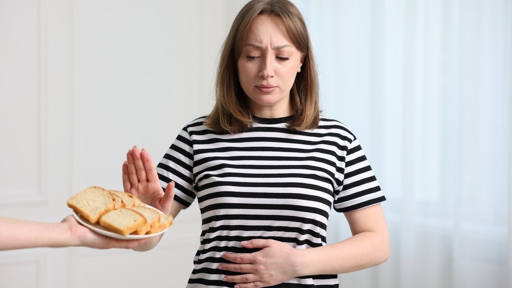 noeating shutterstock 2650449435 jpg