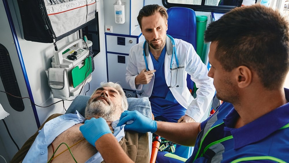 paramedics shutterstock 2212167391 jpg