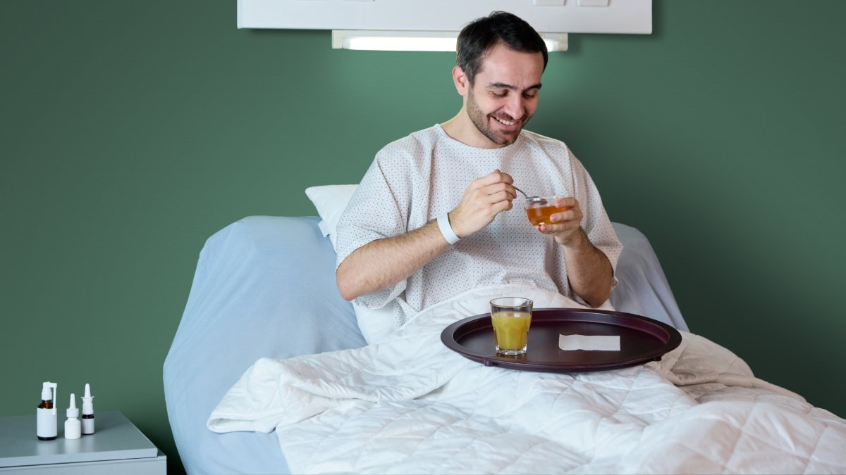 patient hospital eating shutterstock 2572899883 jpg