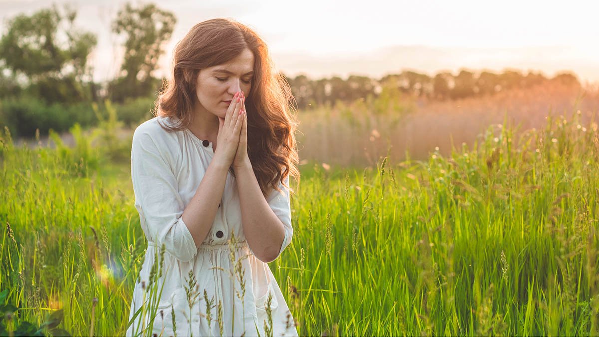 praying 1405392809 jpg
