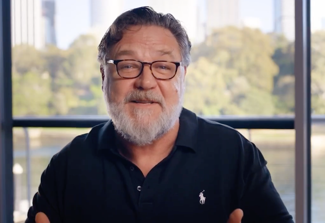 russel crowe echase 27 kila png