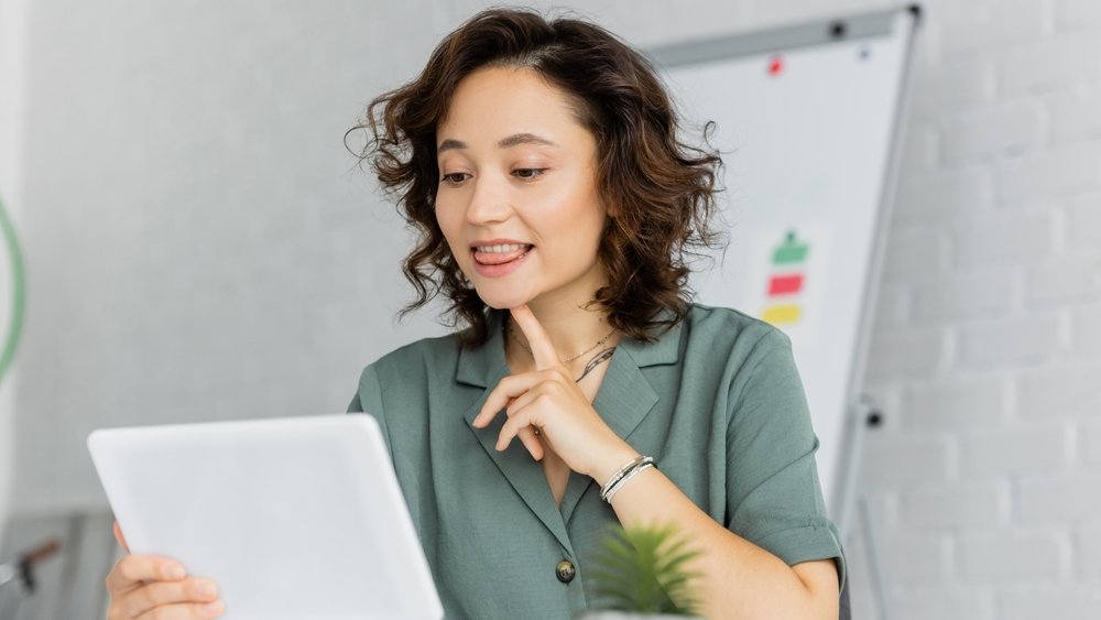 speech therapy shutterstock 2288172131 jpg