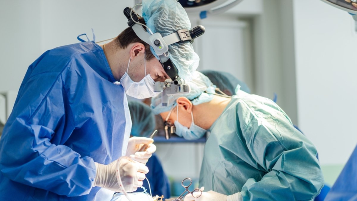 surgery shutterstock 2511511457 jpg