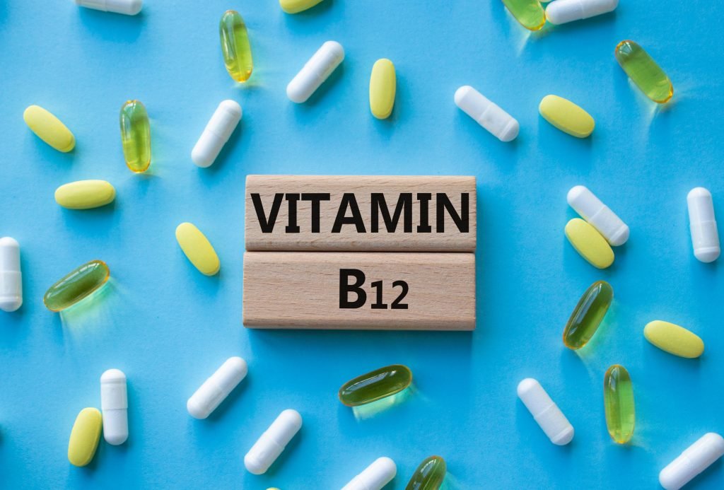vitamini b12 3 symptomata elleipsi 1024x693 jpg