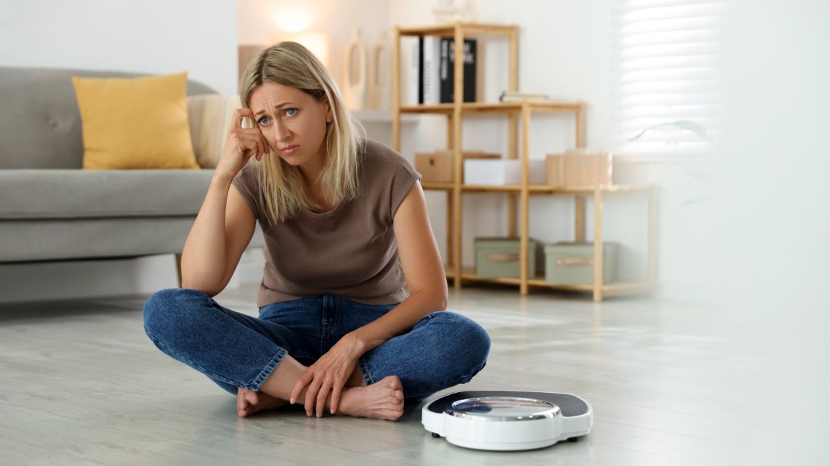 woman gain weight scale zygaria 2537039169 jpg